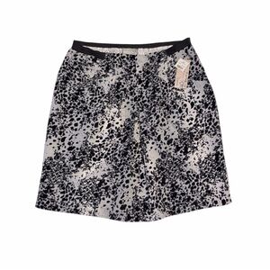 NWT Hanna & Gracie Skirt with POCKETS!